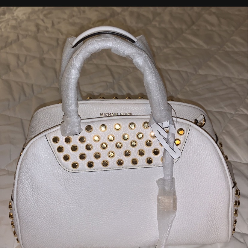 Authentic White Medium Michael Kors Bag With Strap